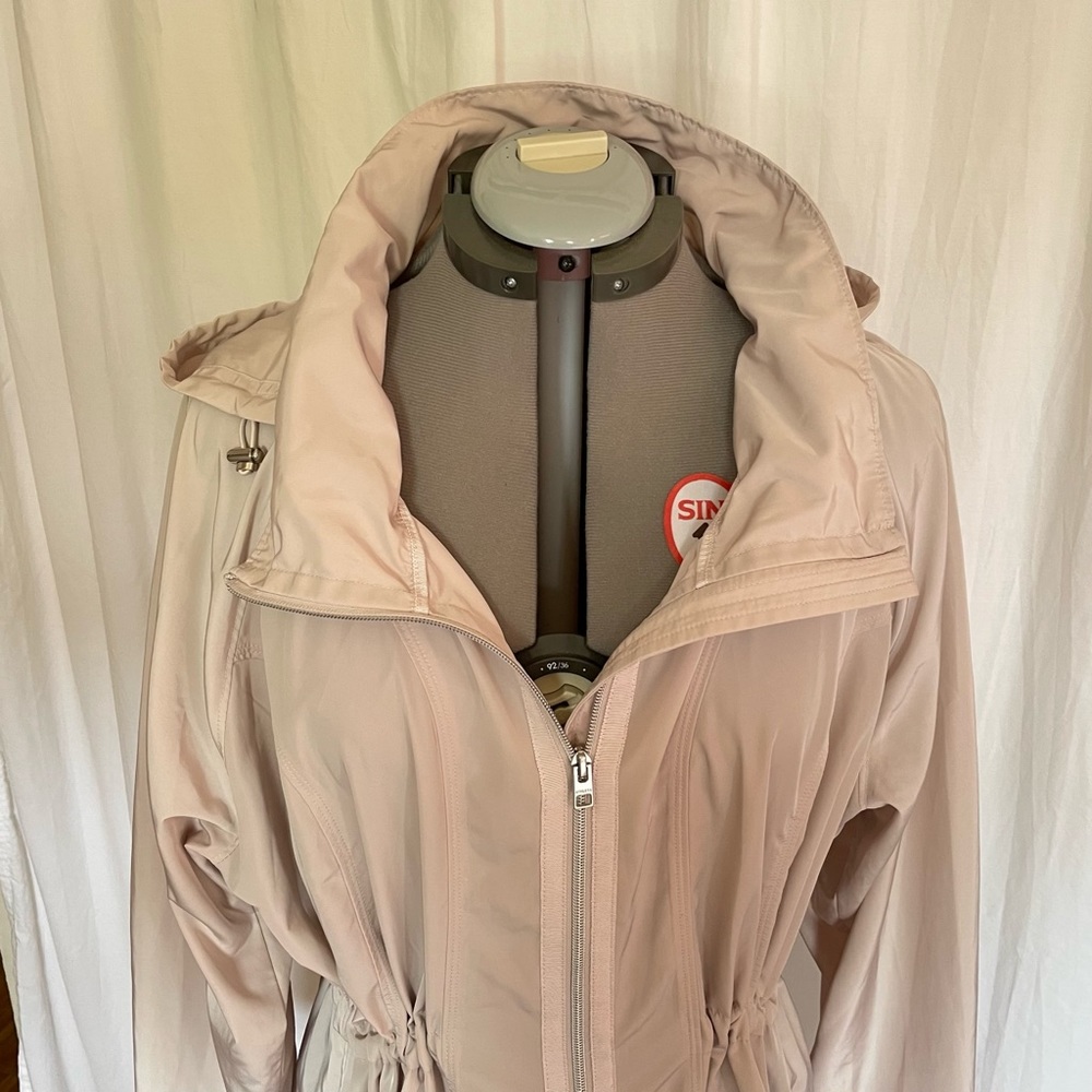 Athleta Pale Colored Drip Drop Parka, Cinch Waist, Hoodie, size 1X